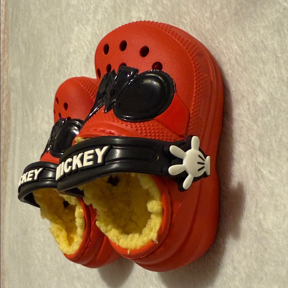 Mickey Mouse Crocs - Picture 3 of 6